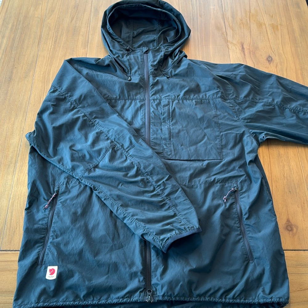 Fjallravens Men’s High Coast Wind Jacket